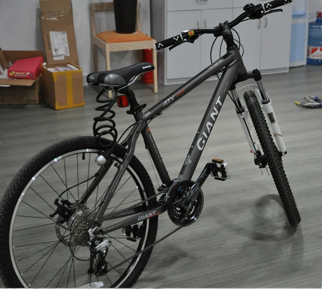 求购捷安特配件,挡泥板,水壶架,码表,前照灯等.