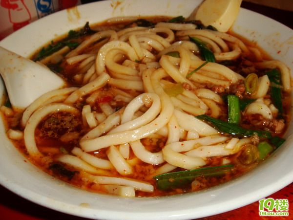【8隊(duì)】小貓美食體驗(yàn)之旅—昆明、大理の美食如鮮花一樣繁多
