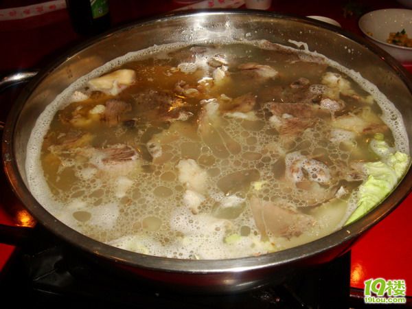 【8隊(duì)】小貓美食體驗(yàn)之旅—昆明、大理の美食如鮮花一樣繁多