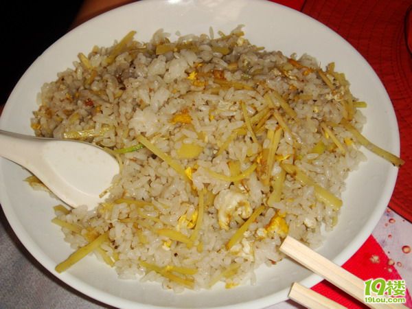 【8隊(duì)】小貓美食體驗(yàn)之旅—昆明、大理の美食如鮮花一樣繁多