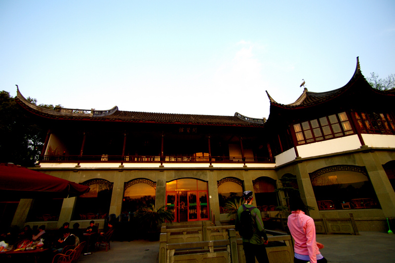     夕阳下的闻莺馆茶楼 你去喝过