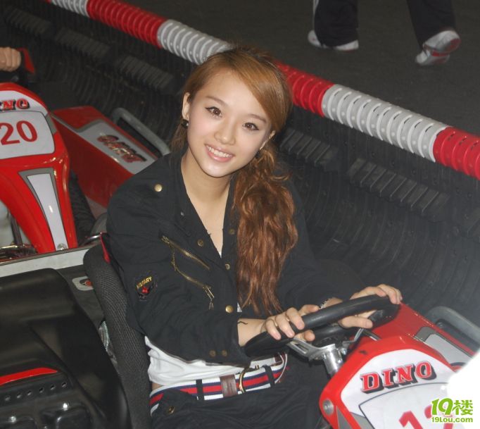 去了杭州f2开卡丁车车 爽爽爽