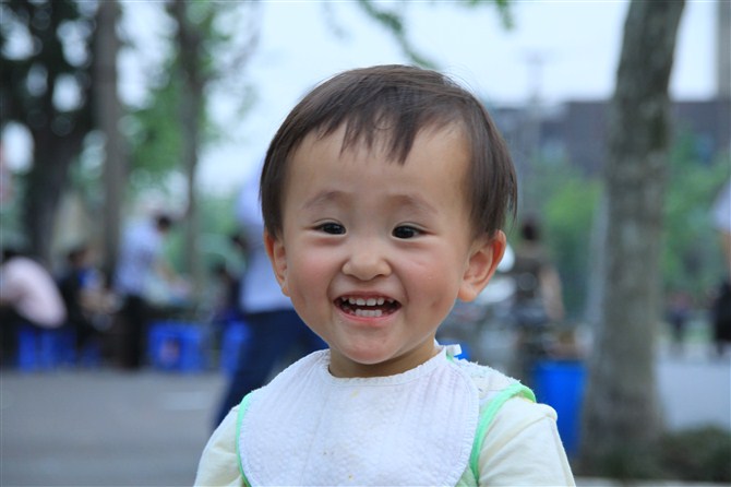 风采宝宝 智在必得--我是小酒窝长睫毛的小妞