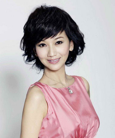 56岁赵雅芝素颜近照 不老神话破灭