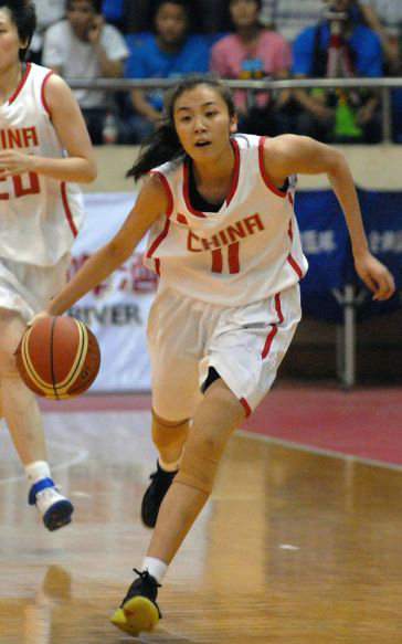 喜欢上女篮的美女新人————赵爽