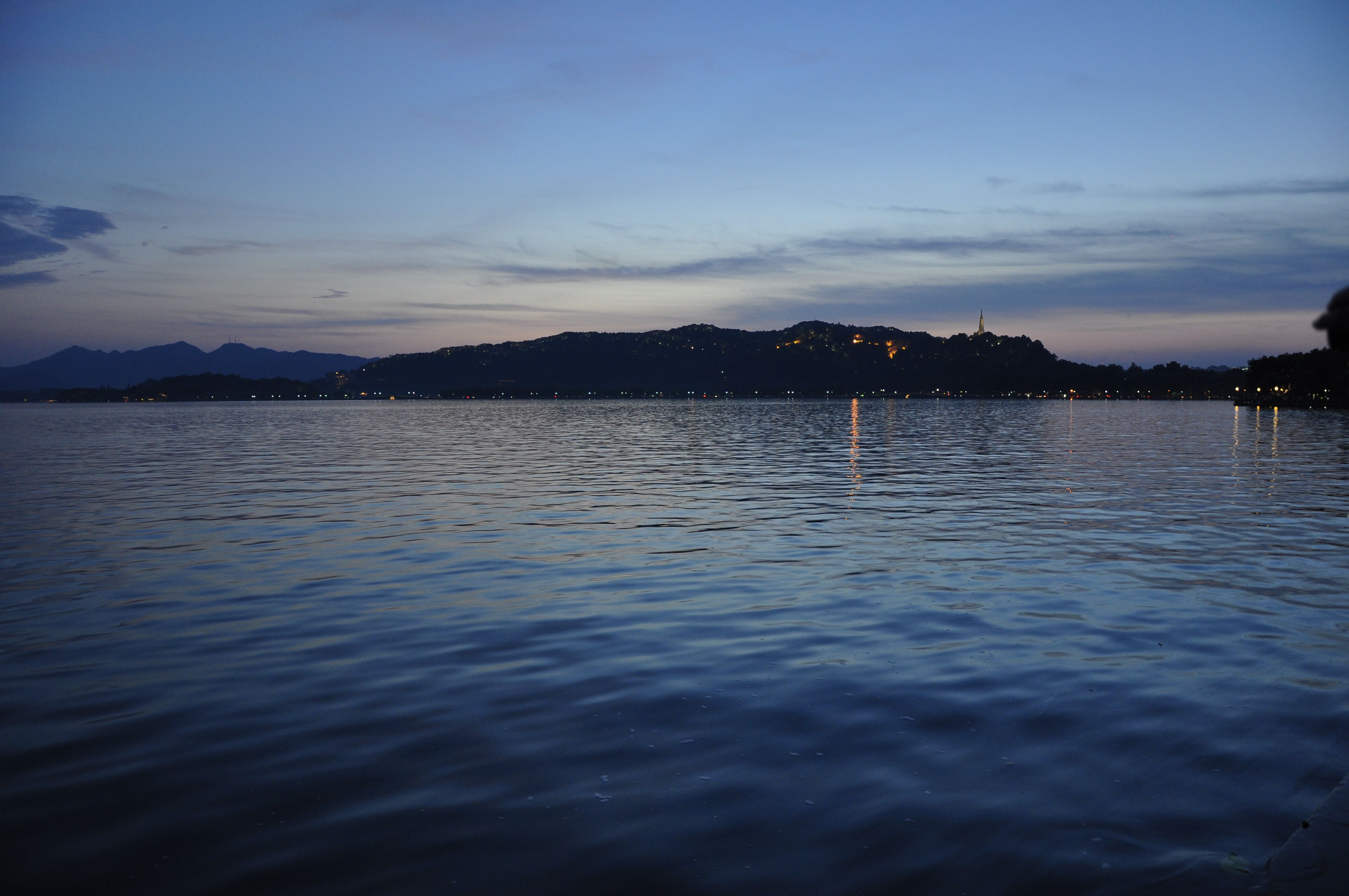 傍晚西湖边随拍