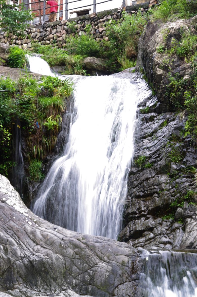 鸬鸟山沟沟图片