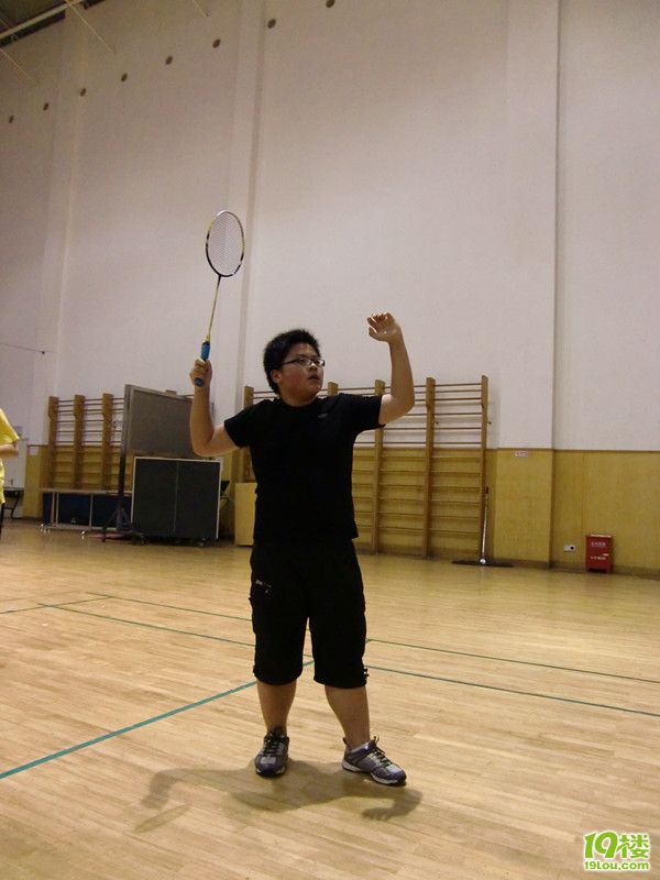 还有没有俱乐部需要羽毛球兼职教练呀?!