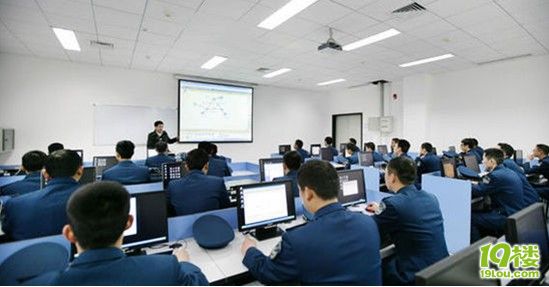 当兵好还是不当兵好呢?哥真的纠结了-口水乐园