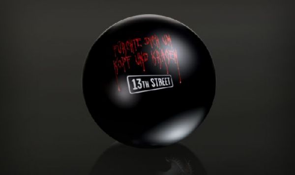 恐怖的"人头"保龄球你敢玩吗?