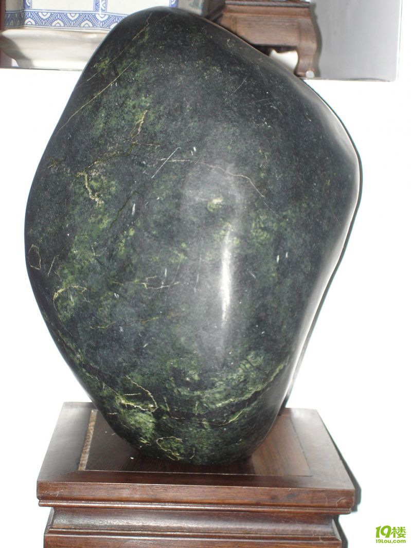 和田黑碧玉大籽料摆件 68斤