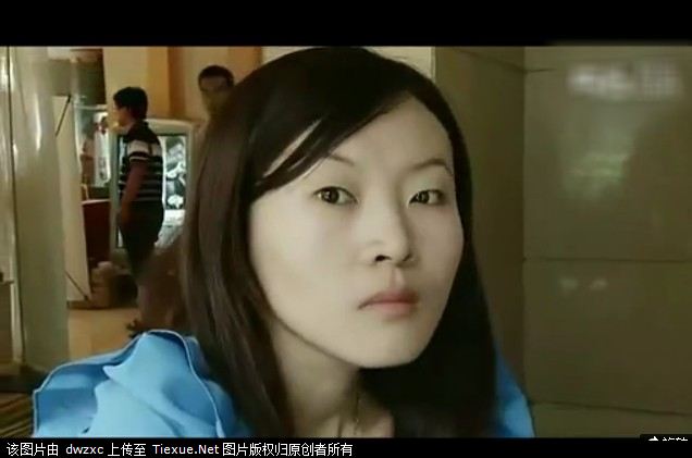 面瘫女小资姐徐俊欣最新自拍照片 视频在沙发