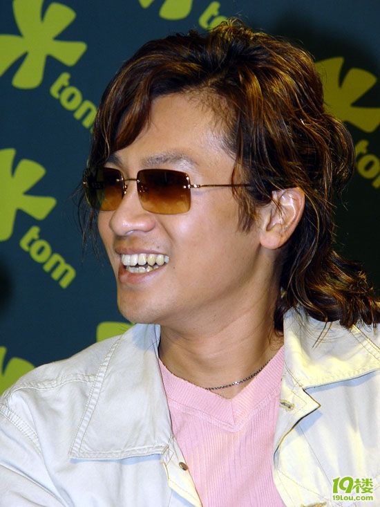 苏有朋将献唱中秋晚会 演唱歌曲《神话》