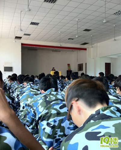 2011上戏表演系新生军训照片[图集]