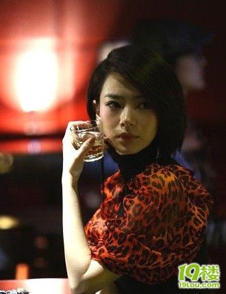 杨幂张静初 当红女星曝潜规则内幕-八卦田-杭州