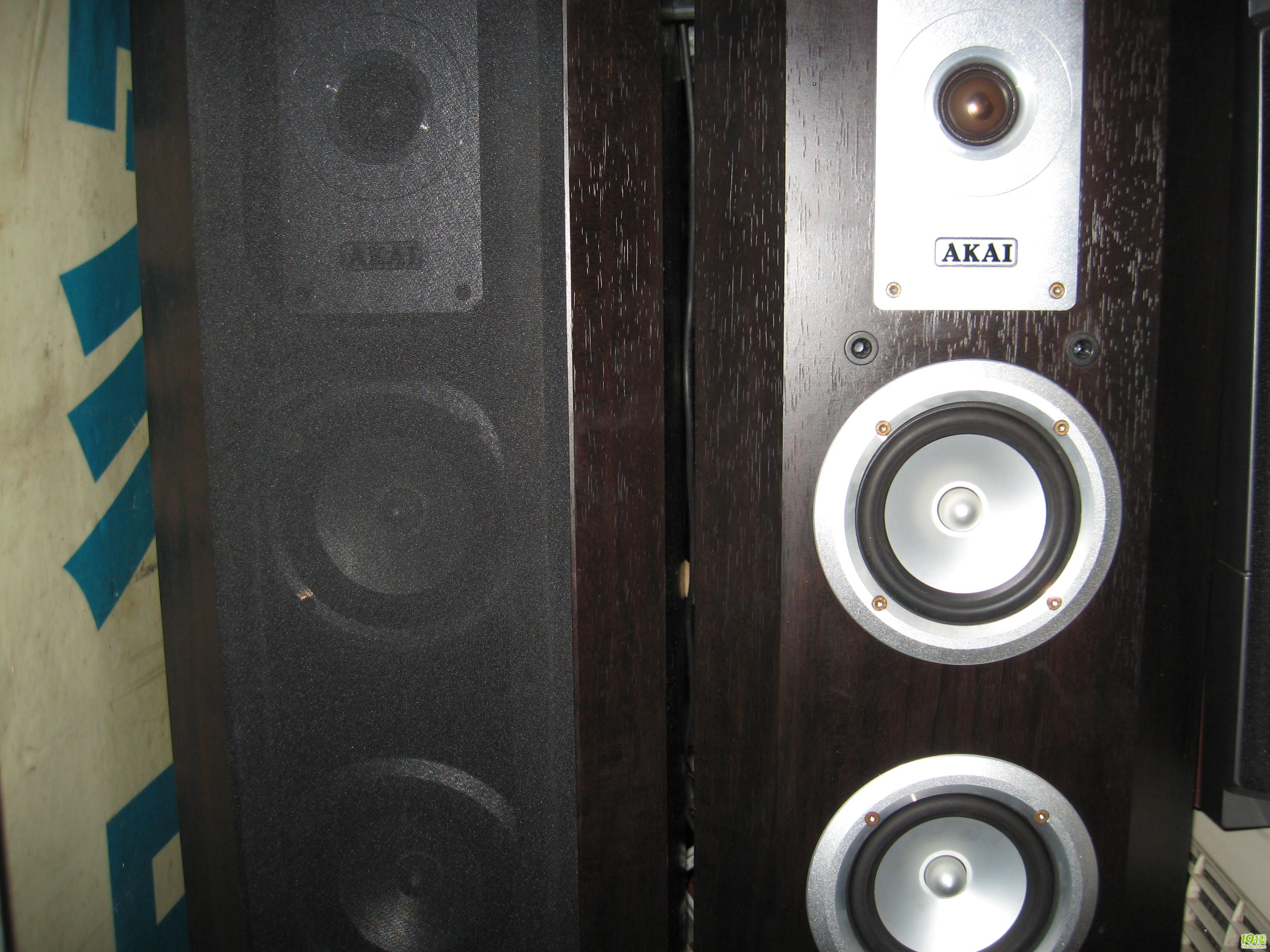 出售雅佳落地音箱