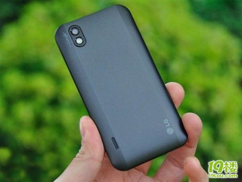 iPhone4S跌1700\/3GS破2K 手机降价排行