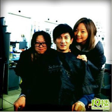 传吴奇隆恋离异经纪人 新欢酷似前妻马雅舒