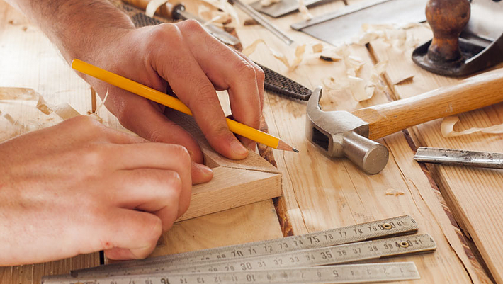 木工工资怎么算?杭州大约250一天