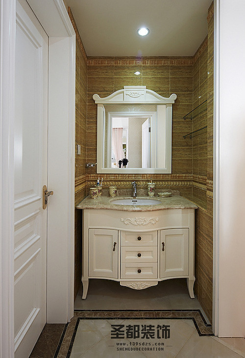 ��ŷʽ�¹ŵ䡿�޳��ַ�180��