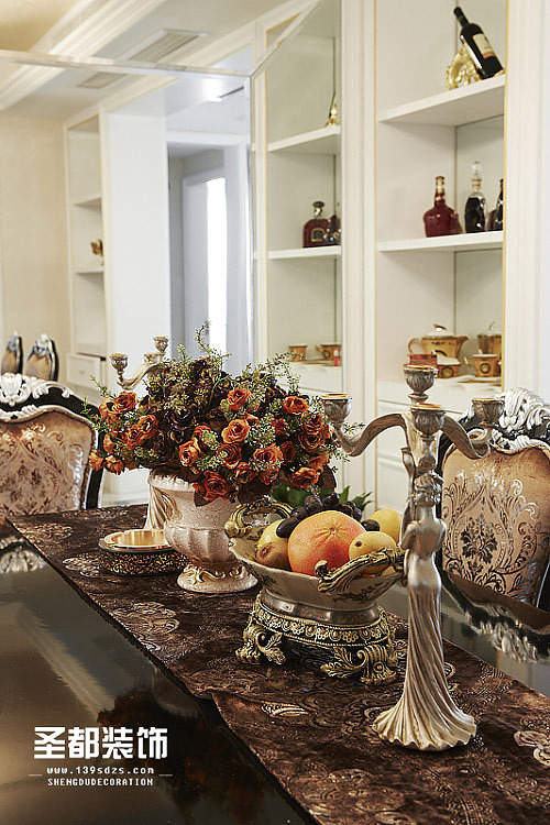 ��ŷʽ�¹ŵ䡿�޳��ַ�180��