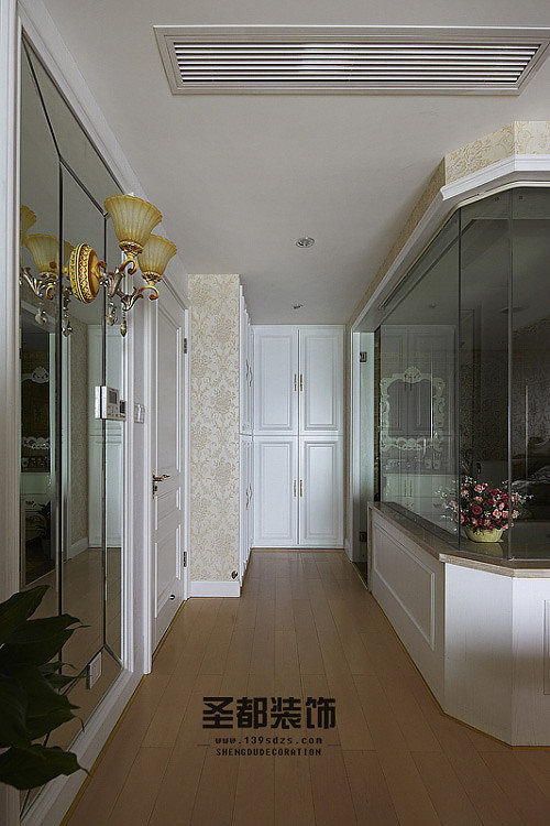 ��ŷʽ�¹ŵ䡿�޳��ַ�180��