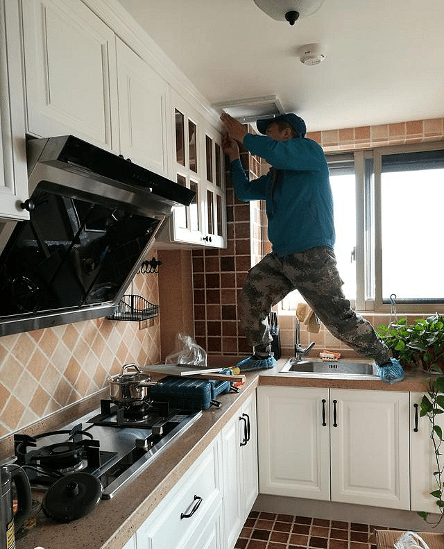 杭州装修厨房吊顶一定不要漏掉这一项否则入住后会很麻烦