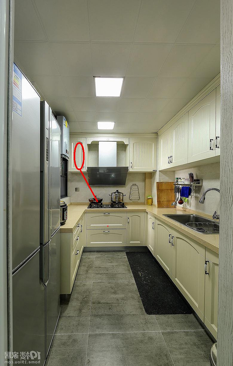 燃气表装在煤气灶上面的吊柜里安全吗