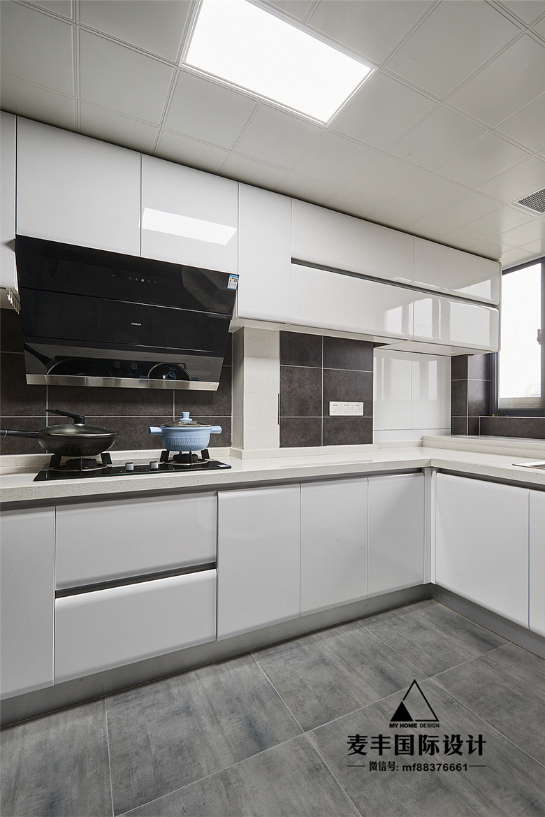 �����껪���ִ���Լ �����130�O��