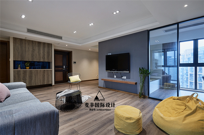 �����껪���ִ���Լ �����130�O��