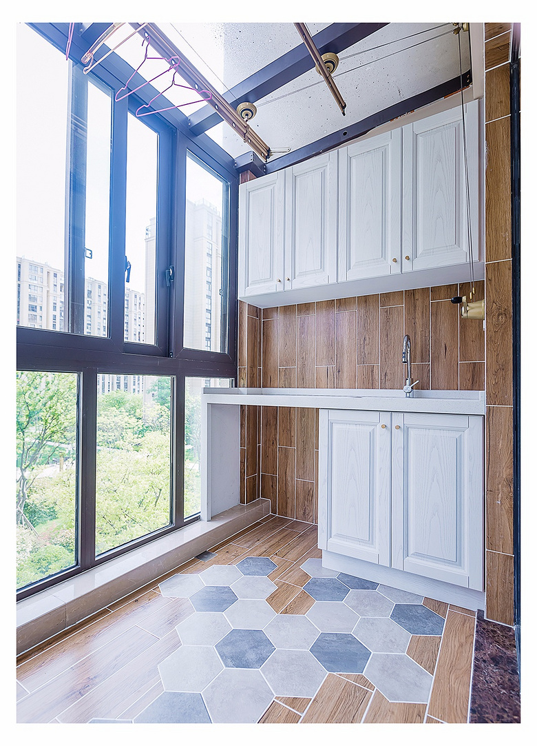 ������������װ����������������̨ С�����