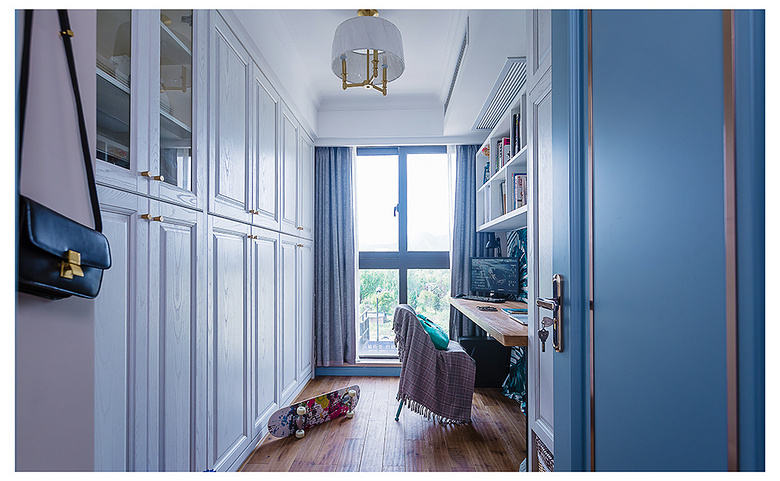 ������������װ����������������̨ С�����