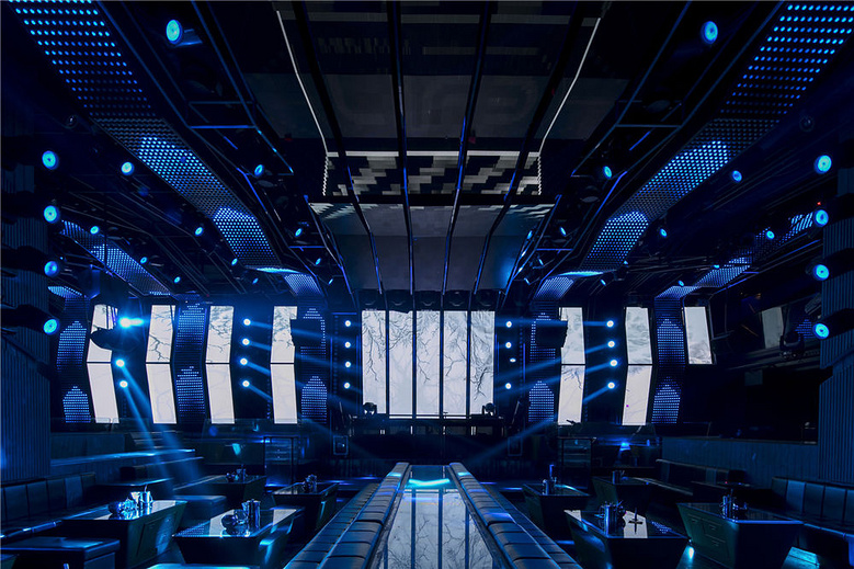 lifepartyroom酒吧装修打破次元的娱乐空间