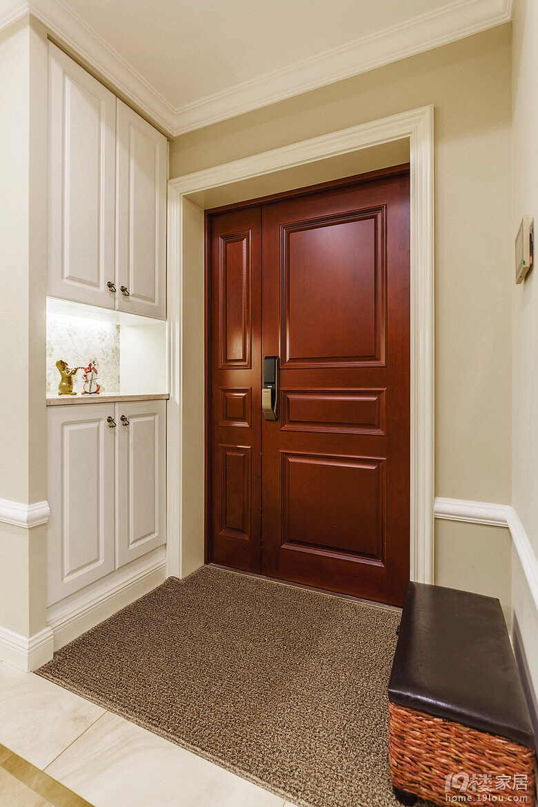 进户门用实木门会不会不安全啊