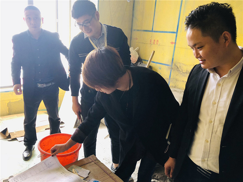 ȫ����ʵ��������ɫ�ܼҷ��񡱹���Ѳ��С���߽��ڴ������Ϻ�