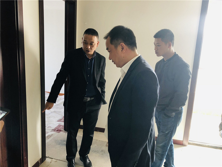 ȫ����ʵ��������ɫ�ܼҷ��񡱹���Ѳ��С���߽��ڴ������Ϻ�