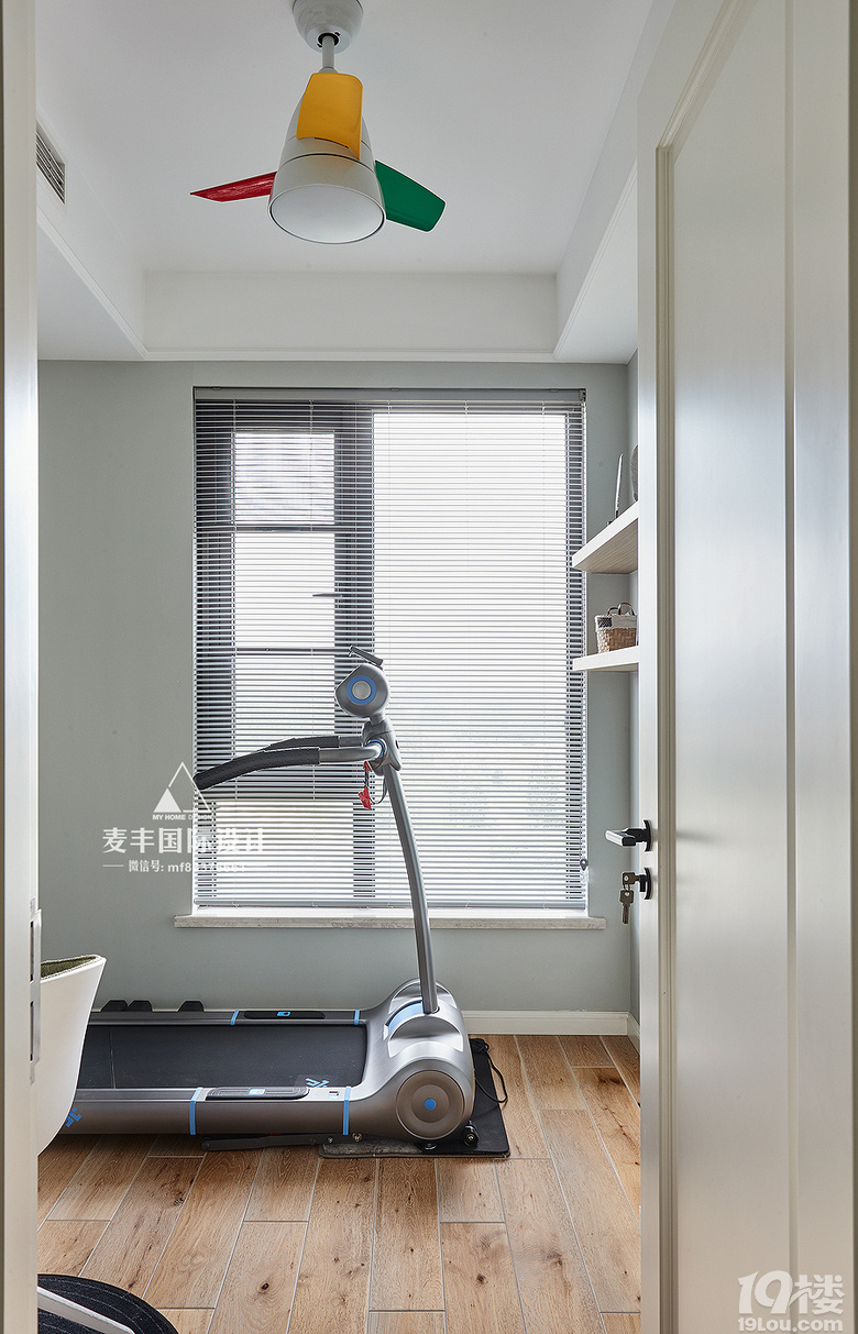 MHOO |ԡ�����⣬����ӵ��ʱ��ľ�ͷ 89����ŷ���