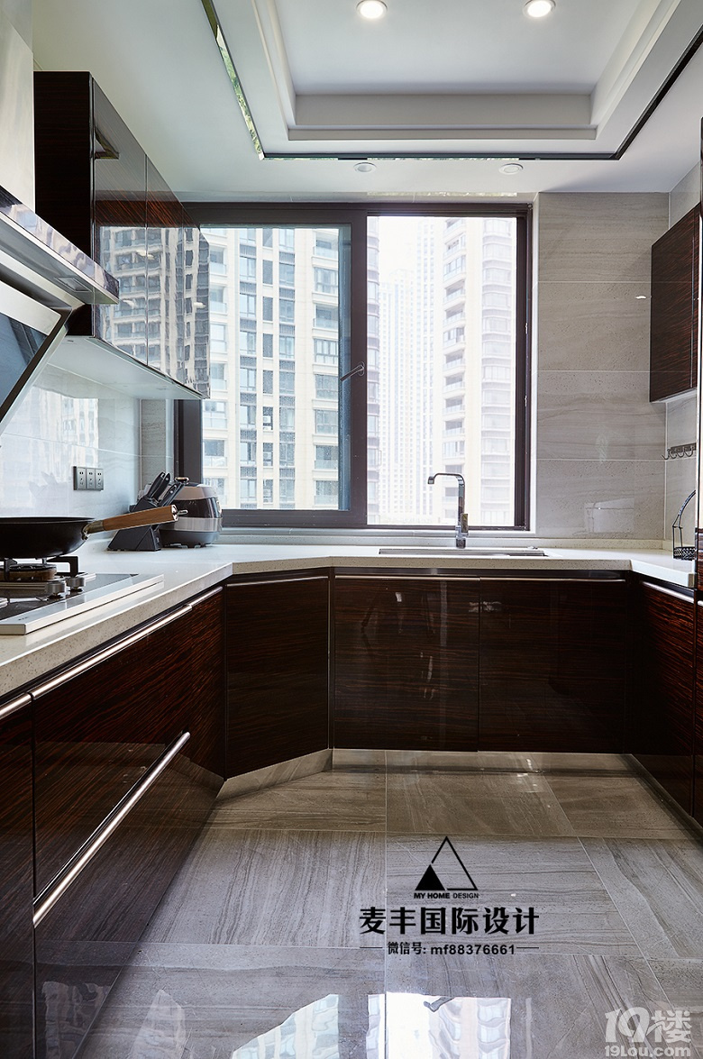 �� �������� ��198�O��ƽ������ʽ��ƣ���Բ֮�䣬ֻ��Ѱ��