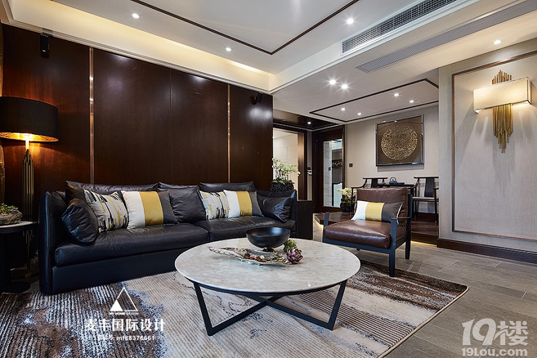 �� �������� ��198�O��ƽ������ʽ��ƣ���Բ֮�䣬ֻ��Ѱ��