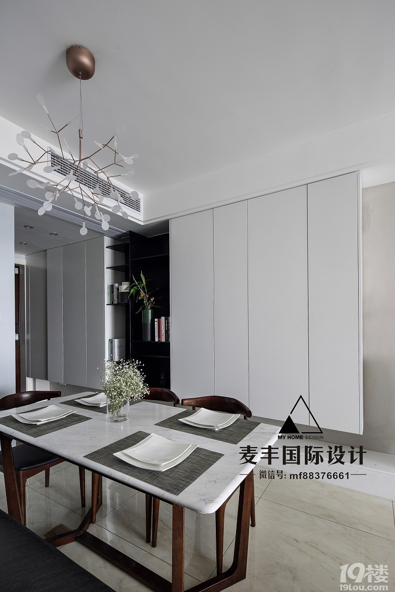 �� ī ��82�O�ִ���ƣ��������ʵĻ�ɫ����ס�ռ䣬��������