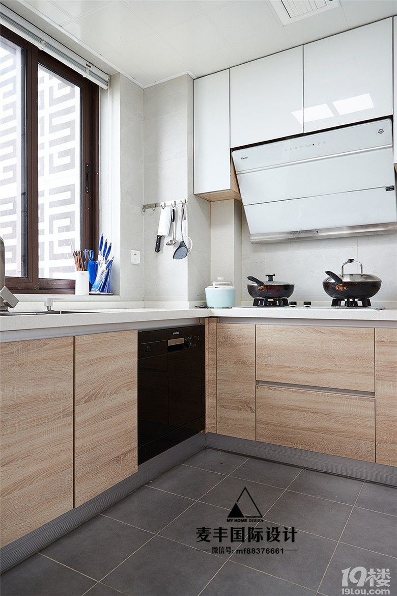 �� COLOURFUL �� ��ŷ ��89�Oײɫ��ƣ���Ȼ�Ķ�