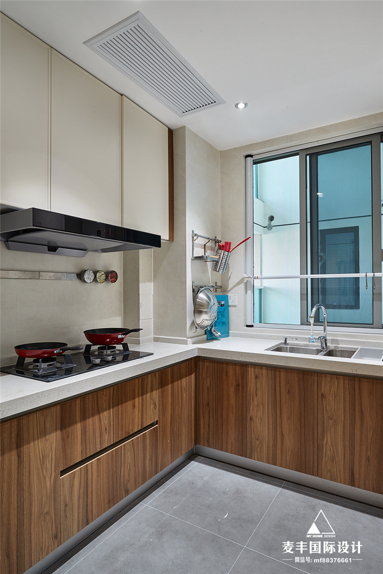 �� ������� ��100�O��ŷ��ƣ��Ͳ�һ�ߣ����ӿռ��