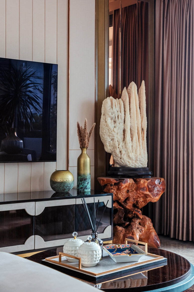 ��ʥ��װ�Ρ�������ʽ���ݡ��������븮141��