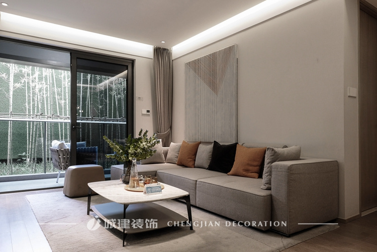 �ǽ���Ʒ   ����������107�O�ִ�С��