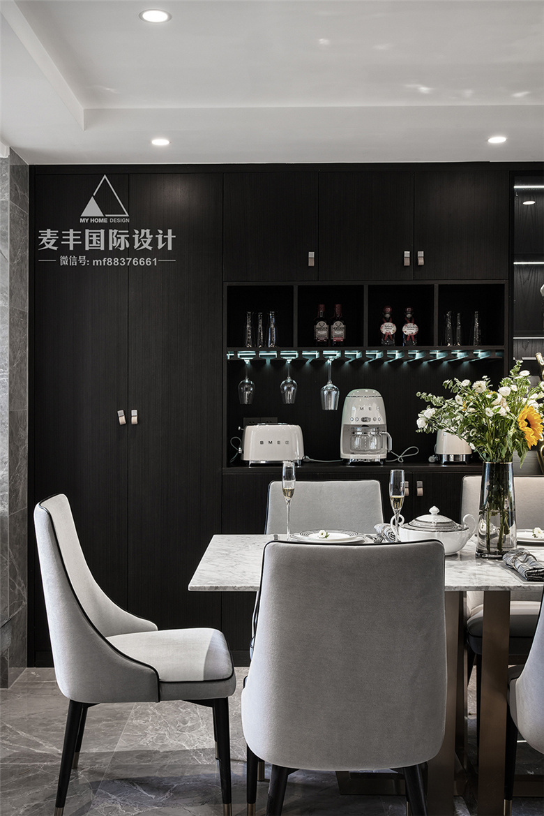 MHOO�������Ұ����������еĳ���Ӣ�� 350�O��ʽ����ʽ��