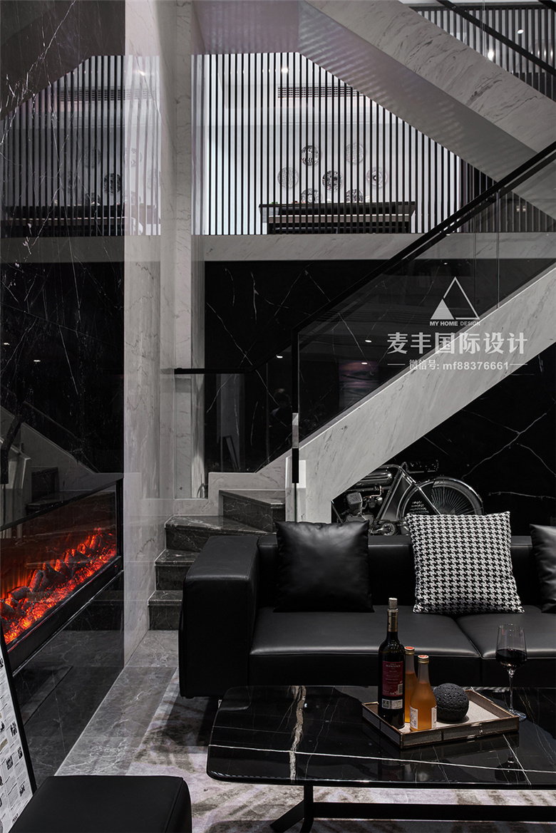 MHOO�������Ұ����������еĳ���Ӣ�� 350�O��ʽ����ʽ��