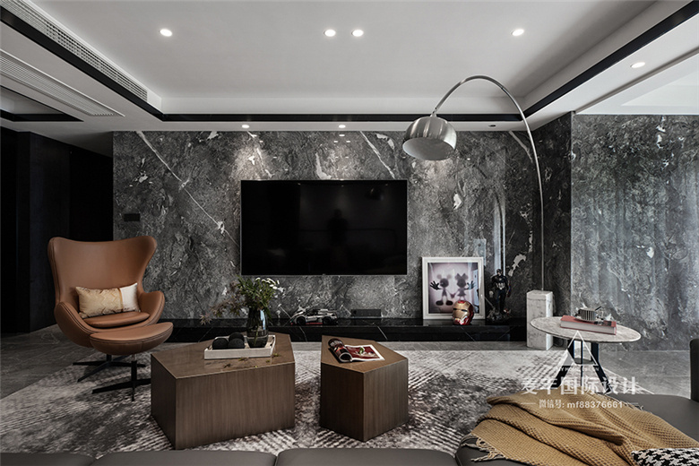 MHOO�������Ұ����������еĳ���Ӣ�� 350�O��ʽ����ʽ��