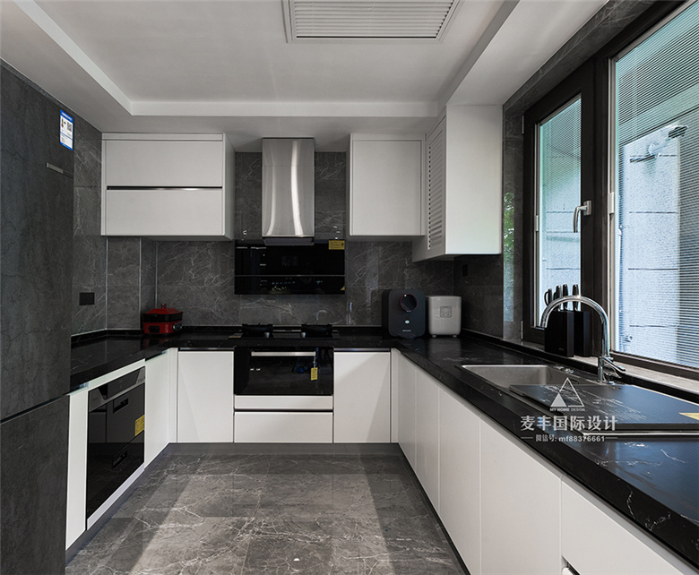 MHOO�������Ұ����������еĳ���Ӣ�� 350�O��ʽ����ʽ��