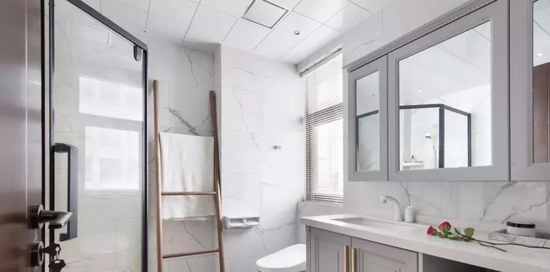 ���ھ���ԡ��Ҫ��Ҫװ���񣿵����������~