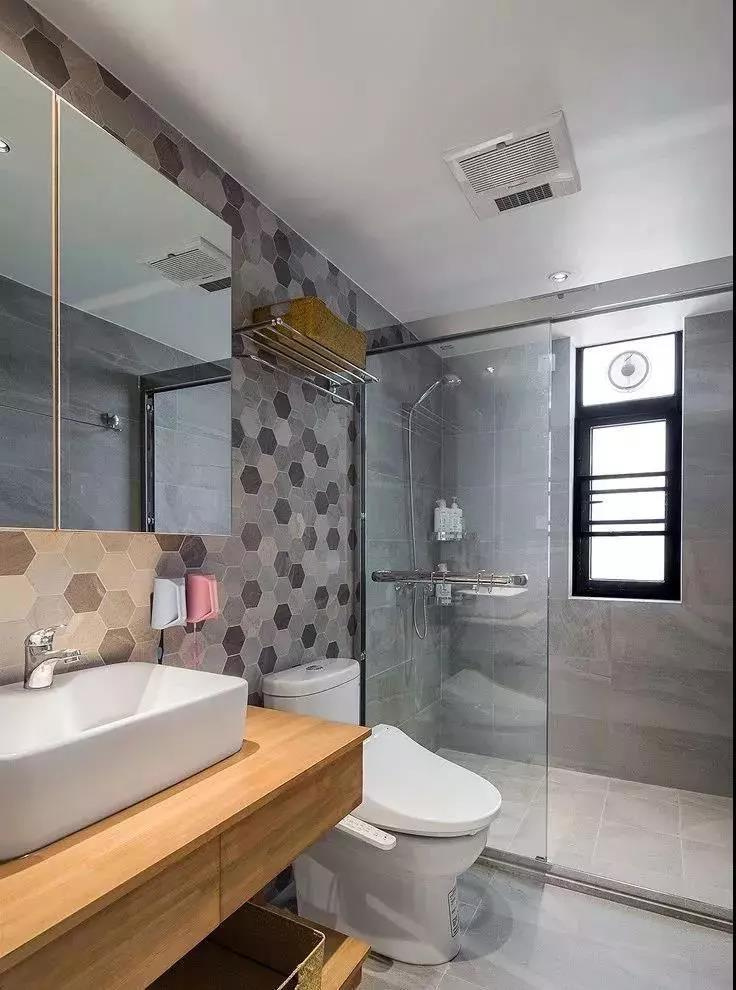 ���ھ���ԡ��Ҫ��Ҫװ���񣿵����������~